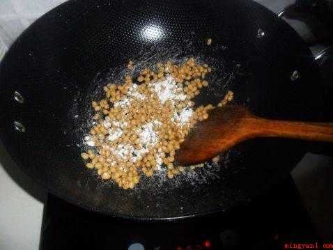 怎么炒豆子（炒豆的做法,简单又好吃）