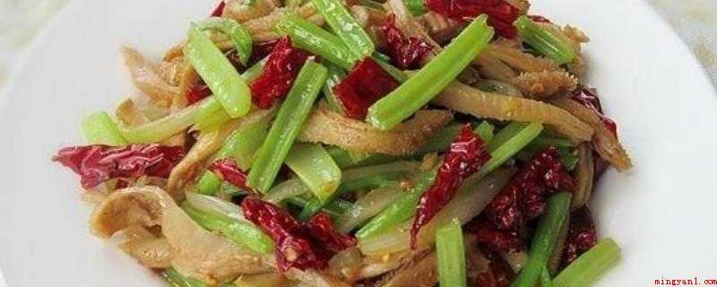 牛肚怎么做(食物提前准备:熟牛肚、辣皮子、花椒粒、白胡椒粉、圆葱、毛芹、)