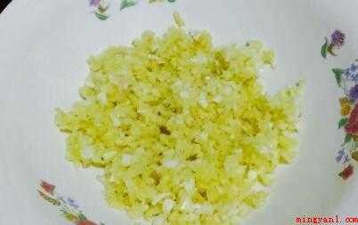 酱料怎么炒(美食推荐:姜、葱、油盐、酱油、糖、蚝油)
