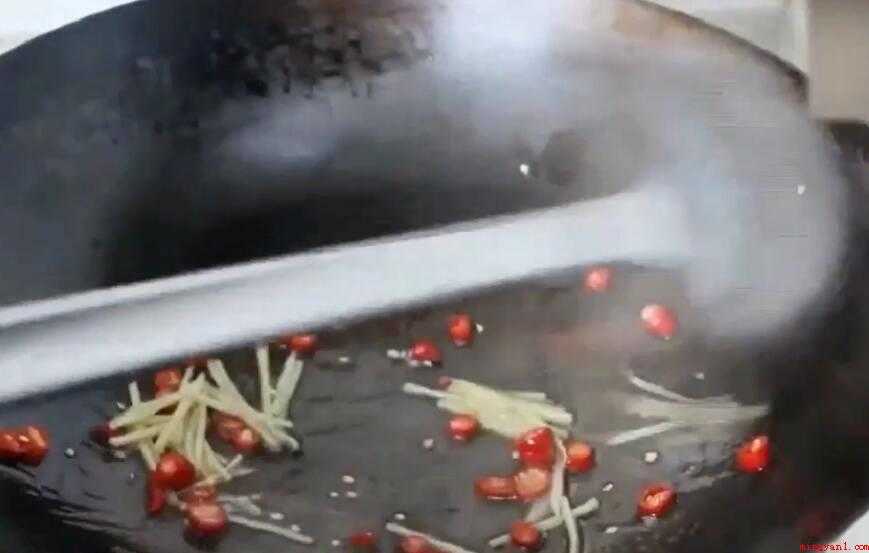 怎么炒藕片（小米辣的做法_健康频道）