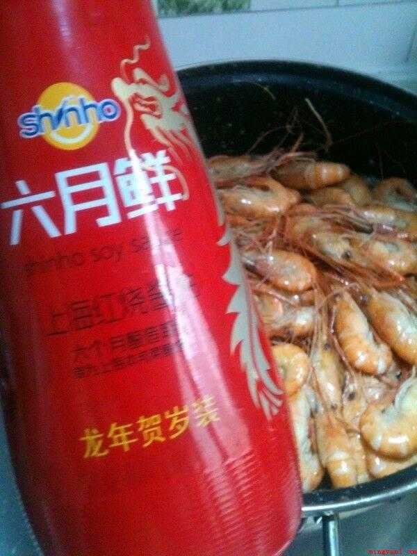 草虾怎么做好吃（辣椒下锅的做法_菜谱）