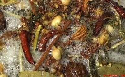 重庆火锅底料怎么炒(火锅底料和郫县豆瓣,开始涮火锅)