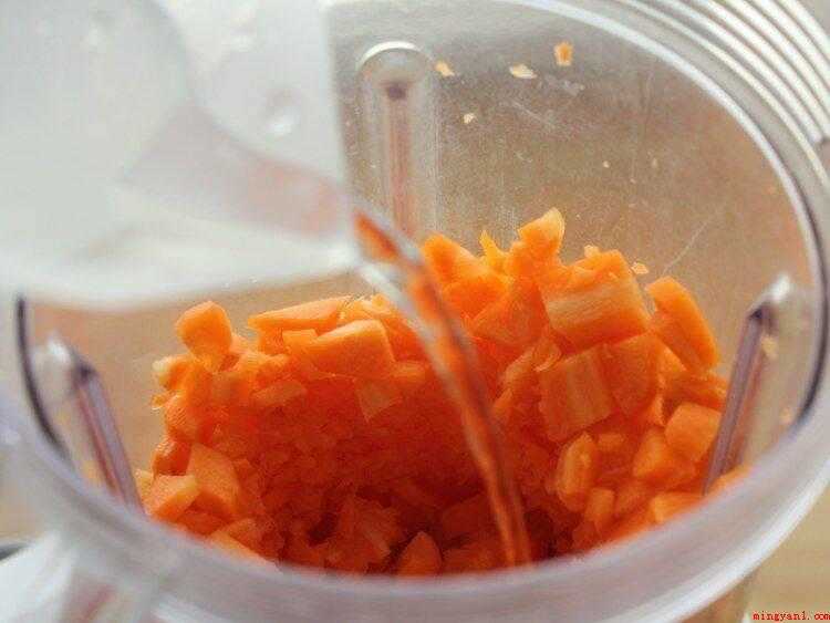 胡萝卜汁怎么做（胡萝卜的功效与作用是什么）