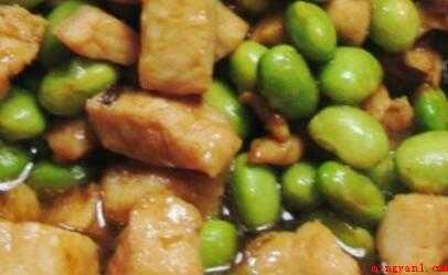鸡脯肉适合和什么菜炒(木耳、洋葱、毛豆、青椒、胡萝卜等)