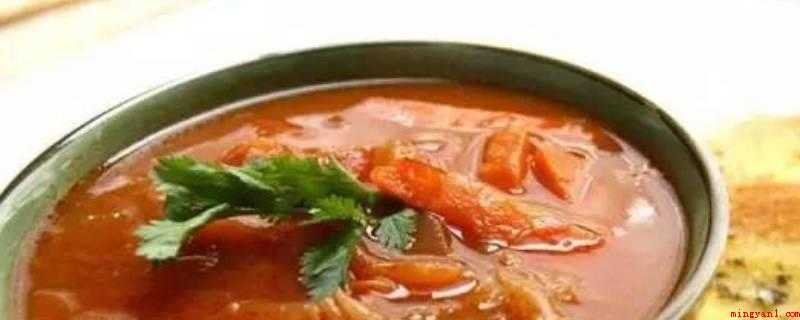 罗宋汤的材料有哪些（牛键、莴笋、圆葱、红萝卜、西红柿、番茄沙司）