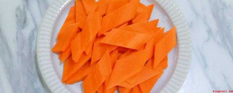 萝卜怎么切菱形片