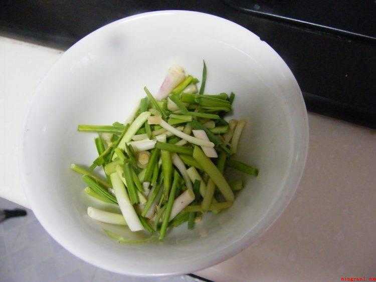 猪小肠怎么炒(猪大肠爆炒最为口味,湘菜一般喜欢爆炒做法,趁热食用非常美味_)
