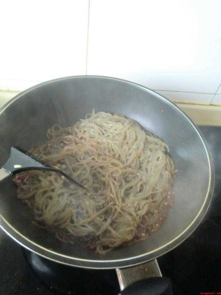 粉条炒肉怎么做