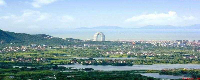湖州市的湖指的是(湖州市,浙江所辖地市,位于浙江北边,北濒太湖,与无锡市、苏州)
