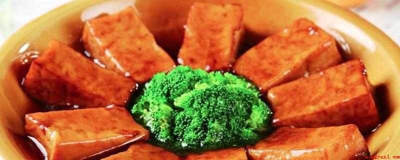 镜箱豆腐是哪里的菜(江苏无锡特产“小箱”豆腐烹制而成)