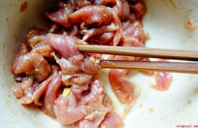 蒜台怎么做(蒜台包子排骨的做法_健康频道)