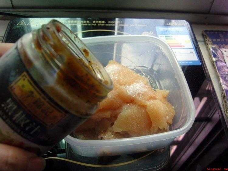 香酥鸡块的做法和腌料(黑椒鸡肉切成块状的做法)
