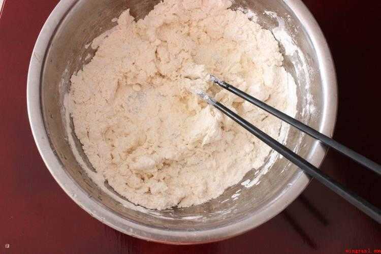 用紫薯做简单的美食(紫薯泥白砂糖的做法步骤)