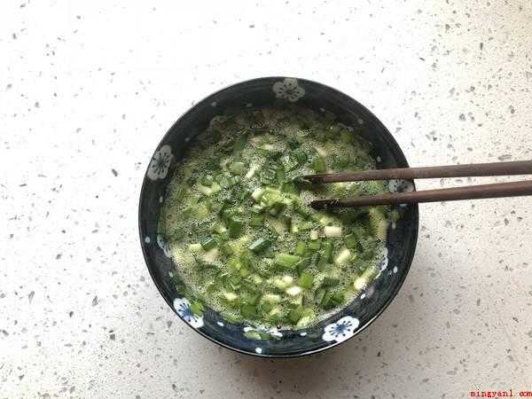 炒韭菜怎么做好吃(韭菜的营养成分有哪些?)