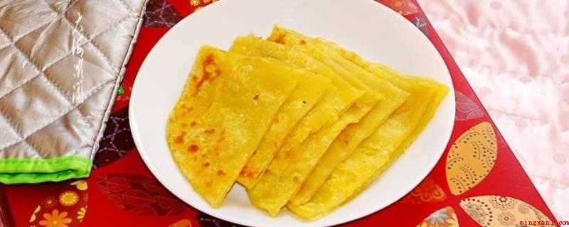 烫面油饼怎么做又软又好吃（300克面粉,适量油。）