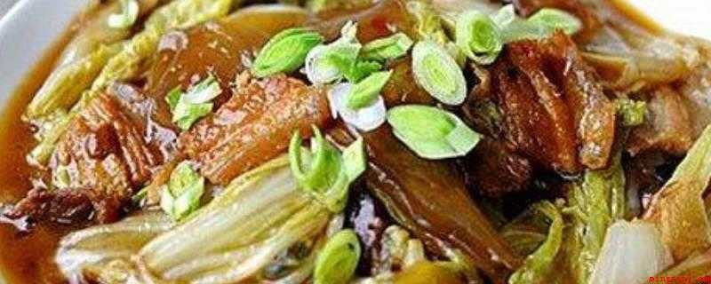 粉皮怎么炒好吃（白菜择洗干净,用手撕成大块,粉皮用剪刀剪成需要的大小）