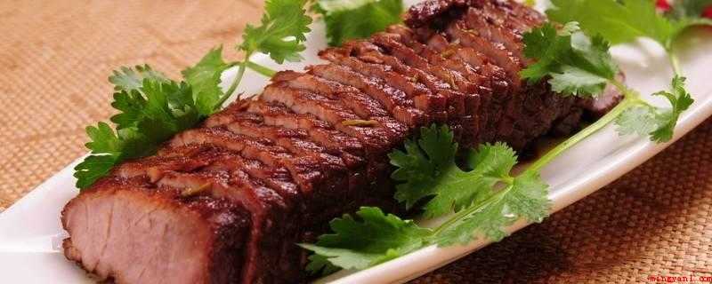 卤牛肉的家常做法（牛羊肉卤出来会缩水,一斤肉可以切成小盘）
