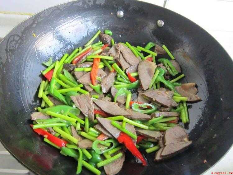 卤牛肉怎么炒