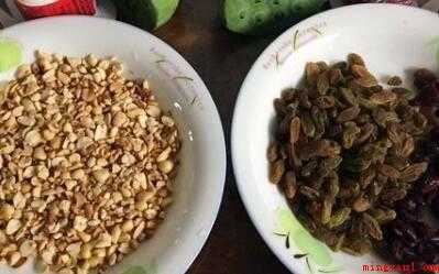 炒酸奶怎么做好吃(炒酸奶的健康营养作用和冰激凌的绵溜冰爽)