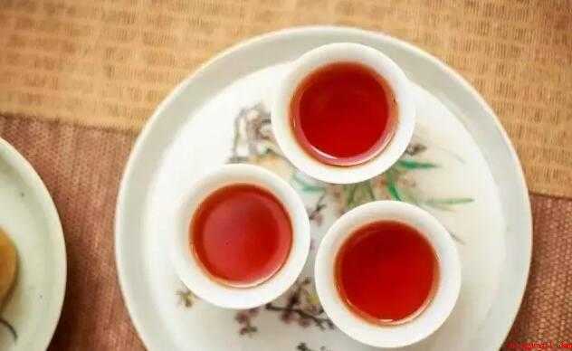 桔普茶怎么泡（泡橘普茶的方法:用茶针在小青柑底部开两三个小孔）