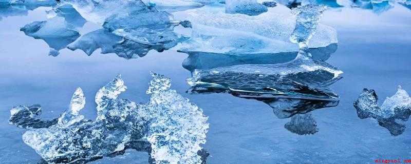 水变成冰质量会变吗（水变成冰的过程质量保持不变）