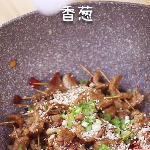速冻牙签肉炸几分钟(速冻牙签肉炸3~4分钟)