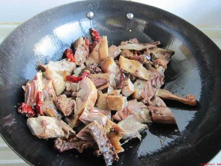 卤鸭怎么炒