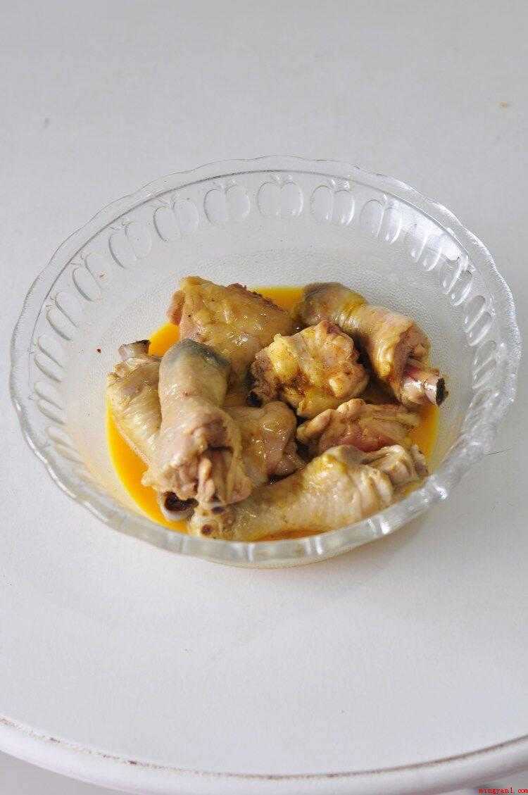 鸡腿怎么弄才好吃(鸡腿一个挂上鸡蛋土豆糊)