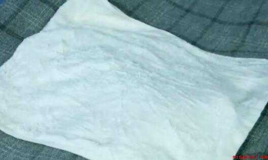100%羊毛大衣在家怎么清洗（木棍和温水毛巾拍打外套）