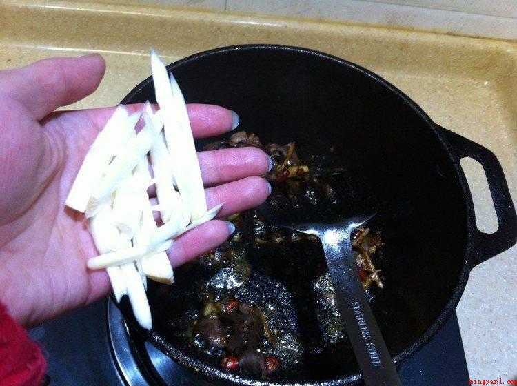 怎么炒鸡杂（鸡杂一副,用料酒腌制约10来分钟）