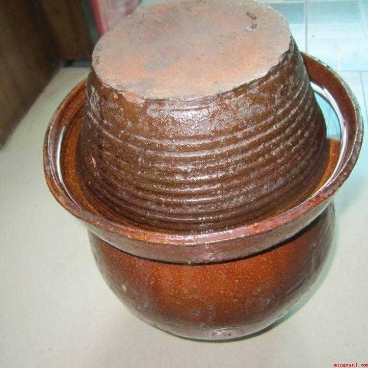 怎样腌整个青辣椒好吃(鲜辣椒晾干水分怎么做?)