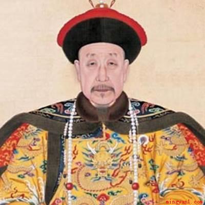 中国古代写诗最多的人是谁？（乾隆中国写诗最多的人是清代的乾隆皇帝）