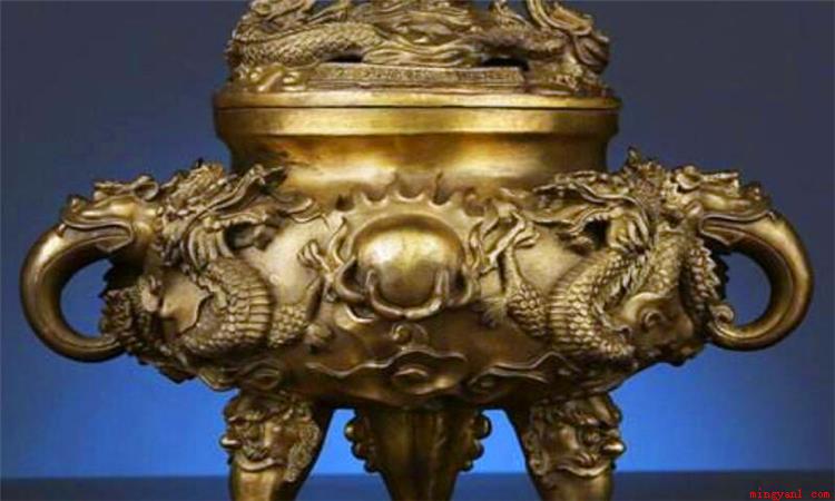 乾坤是什么意思(《周易》用干代表天和阳,用坤代表地和阴。)