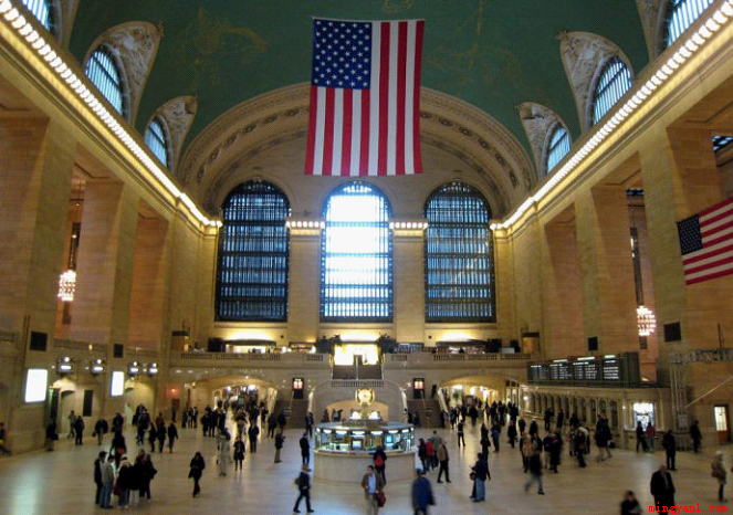 目前世界上最大的火车站是什么（纽约中央车站公认的世界最大火车站）