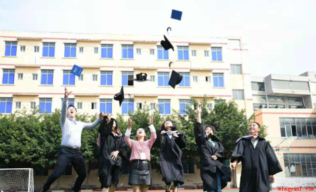 大专是什么学位(大专没有学位,学位一般包括学士、硕士、博士三种)