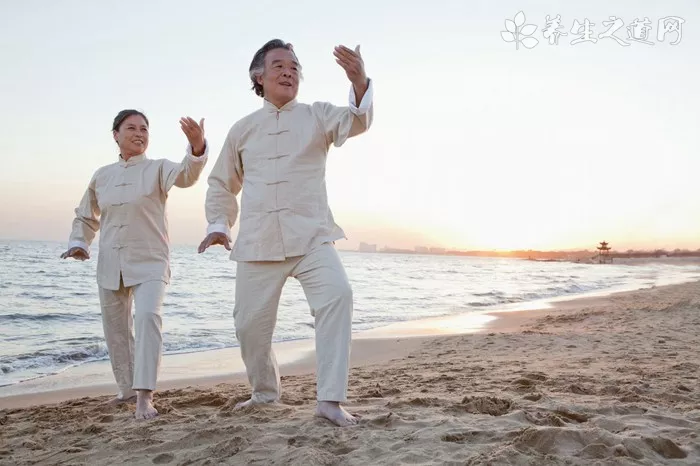 招财鱼死前兆,导致招财鱼死亡的原因(招财鱼死前通常会出现掉鳞、侧游、失、行动迟缓或一动不动等现象)