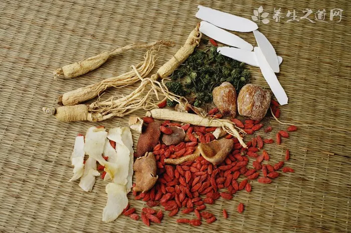 六角恐龙鱼的寿命有多长(六角恐龙鱼的平均寿命大概在10~15年左右,但是在地球上存在)