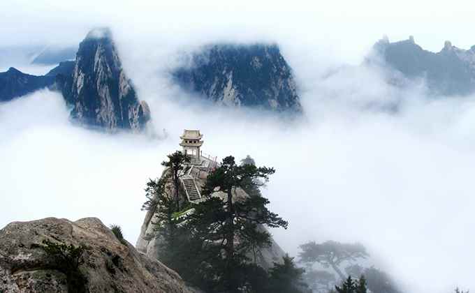 西岳指的什么山(华山从古一条道,看着就足够吓人,也让无数人来到这里只为感受这)