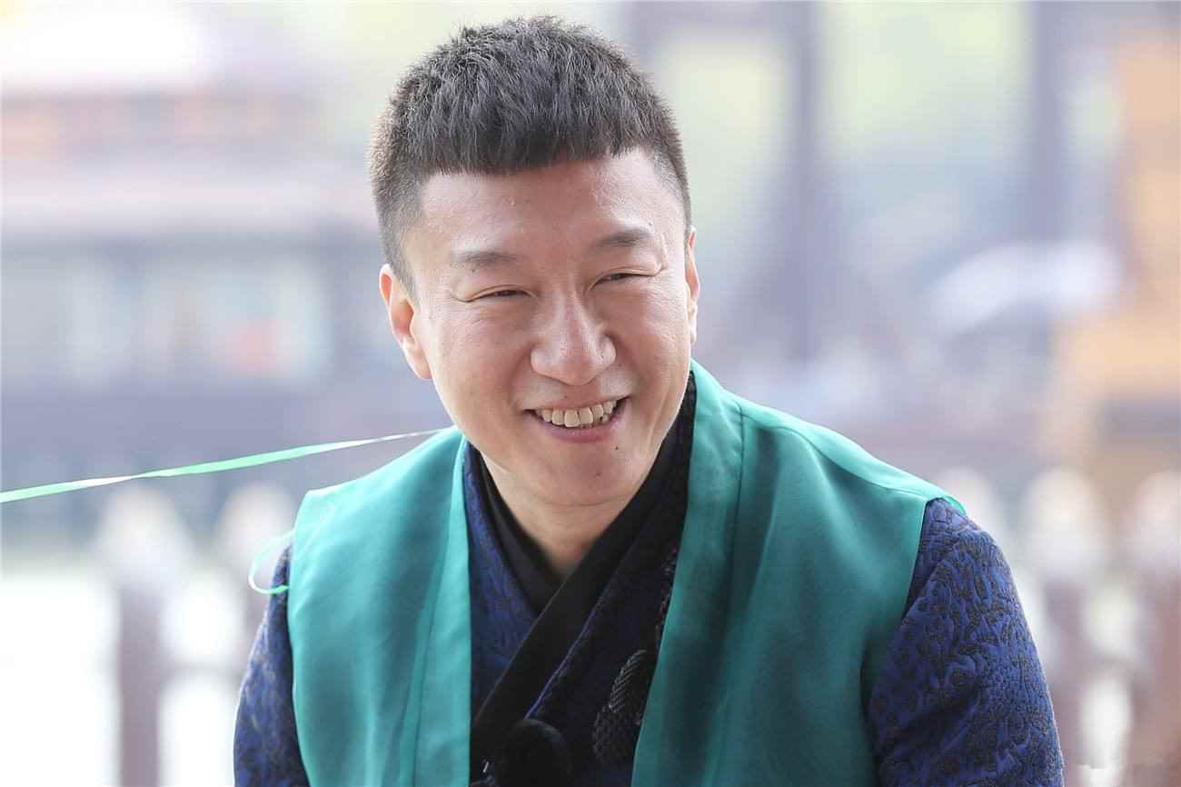孙红雷第一部作品是什么(《潜伏》火了,孙红雷更红了,十年辗转,尝尽了酸甜苦辣)