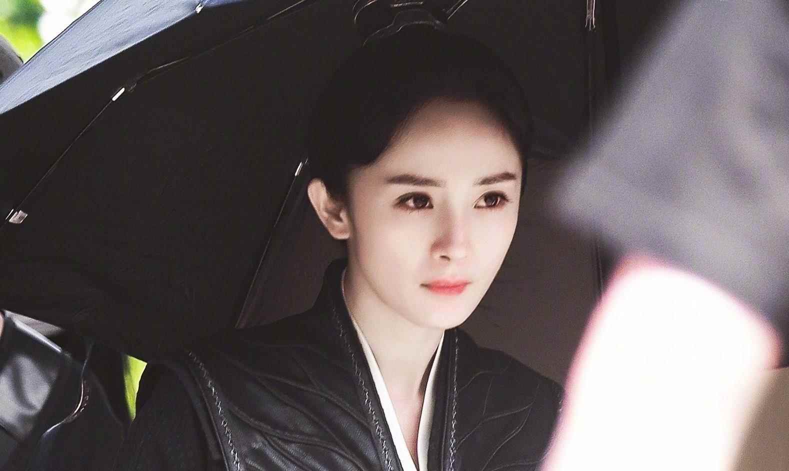 杨幂最早的一部电视剧是什么(她扮演的杨贵妃大气动人,被广大观众认可,至今还无人超越)