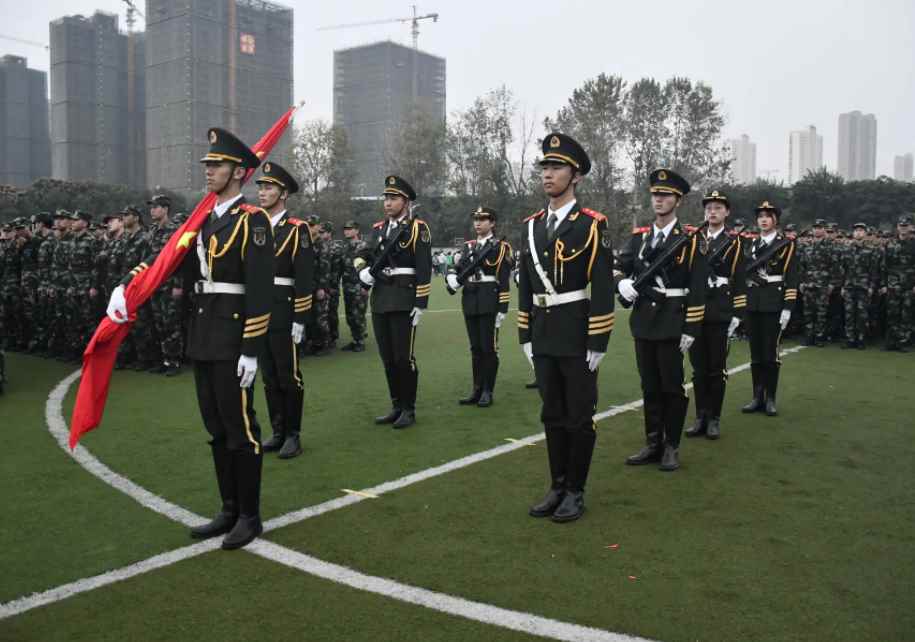 士官学校出来做什么的(士官学校毕业后可以拿到的是大专或是中专的学历)