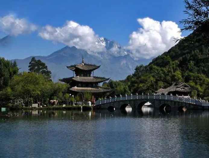 丽江在哪(云南省辖地级市,位于青藏高原东南缘,滇西北高原,金沙江中游)