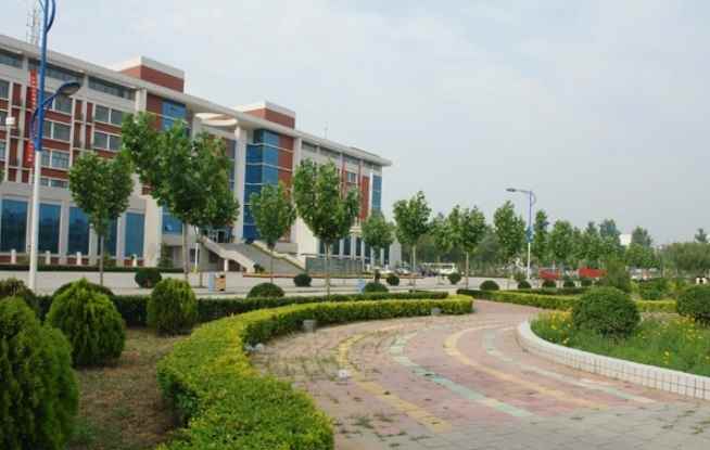 郑州科技学院是几本(郑州科技学院师资力量截至2022年)