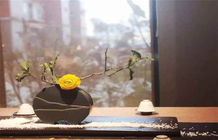 亟待的意思是什么(亟待迫切等待 急切需要)