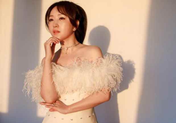 2022杨钰莹几岁(杨钰莹的口音不重,有良好的语言天赋,讲起粤语来字正腔圆)