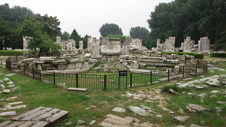 圆明园是什么时候被烧的(1840年第一次鸦片战争最直接的结果就是导致中国沦为半殖民地)