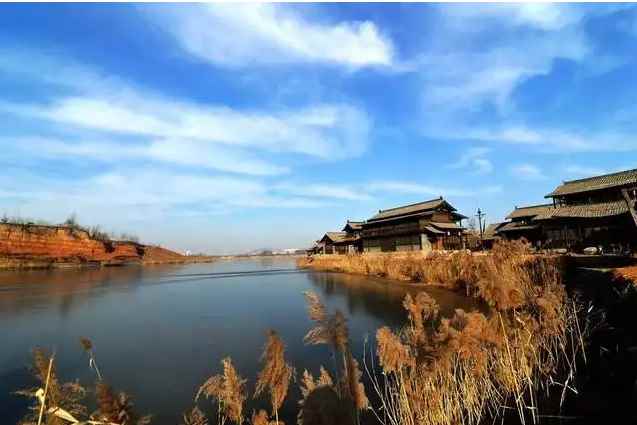 梁山在哪(梁山怎么走梁山的交通还是挺方便的)