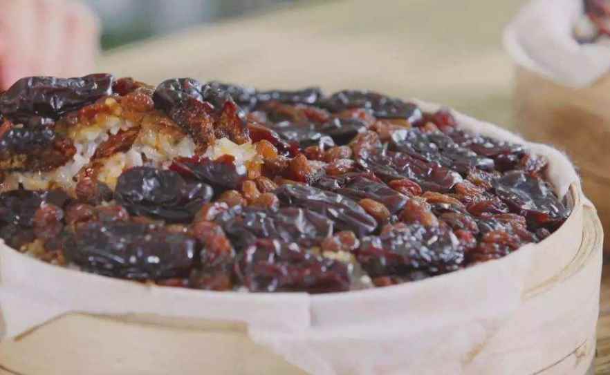 甑糕是读jing还是zeng(最后用文火焖蒸,五六小时后即可蒸成)