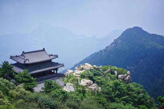 泰山山有多高(泰山旅游攻略)