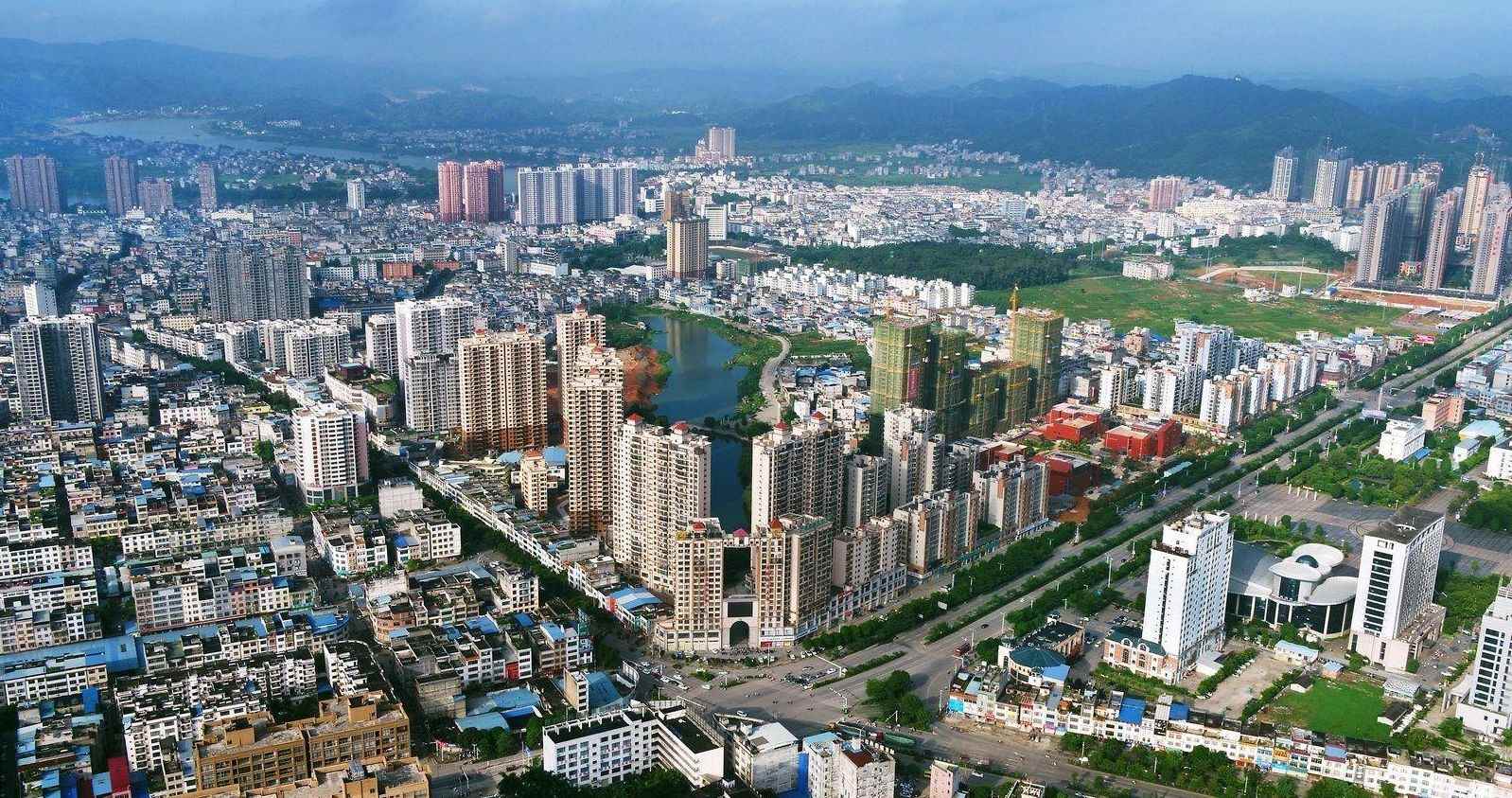 横州市属于广西哪个市(广西壮族自治区辖县级市)